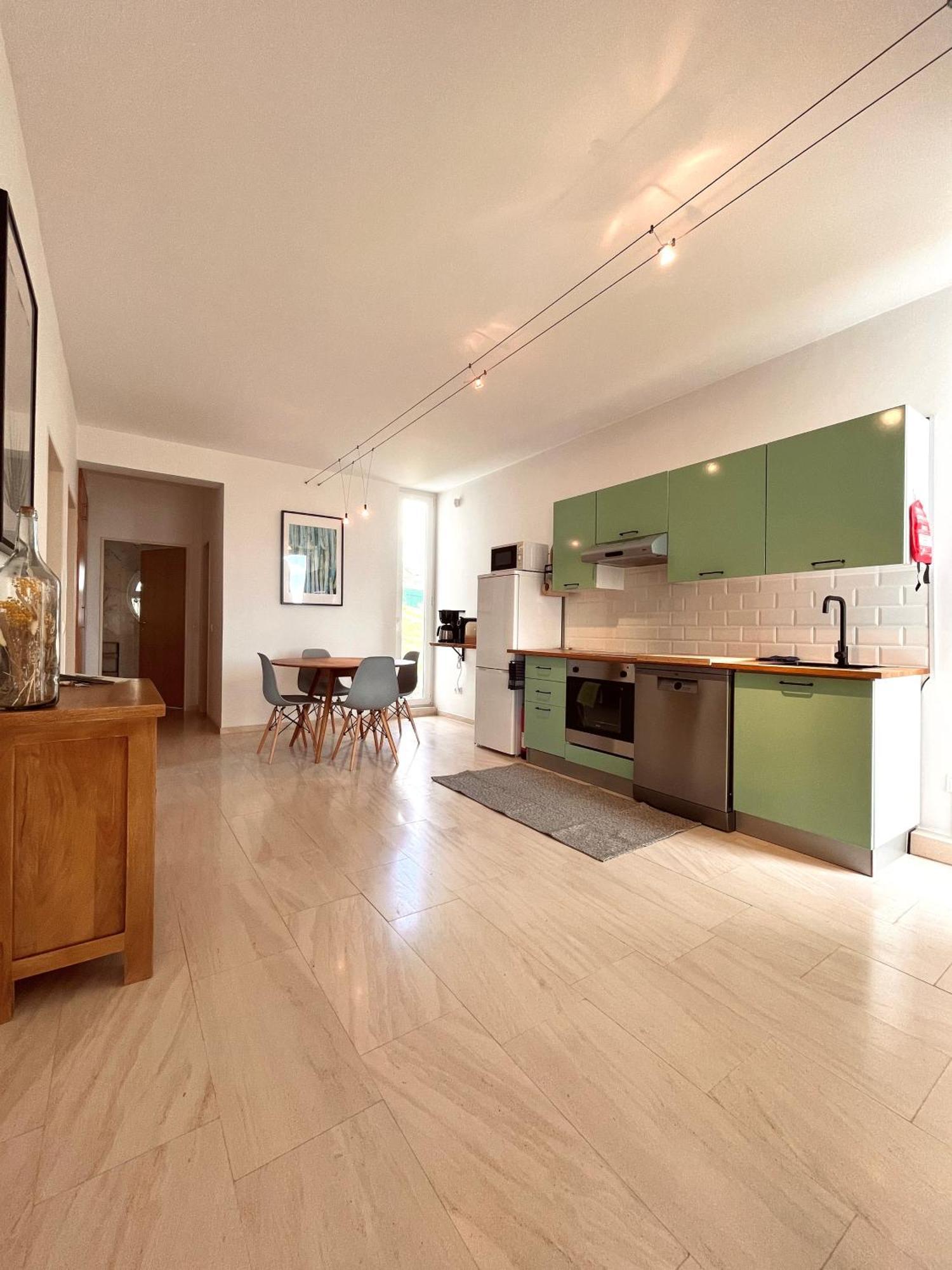 Edles Apartment In Architektenvilla Mit Grossem Pool, Sauna, Dachterrasse Und Malerischem Garten 파타이아스 외부 사진